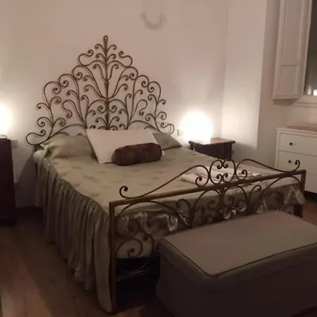 Double Large In Santo Spirito Oltrarno 民宿 佛罗伦萨